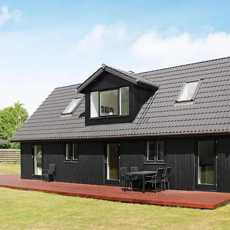 5 Star Holiday Home In Hadsund Semesterbostad Hadsund